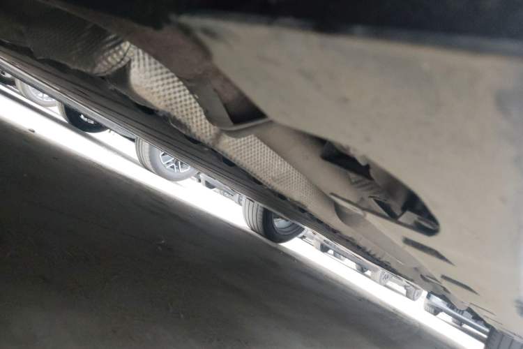 Used Avatr 06  Chassis Front Left