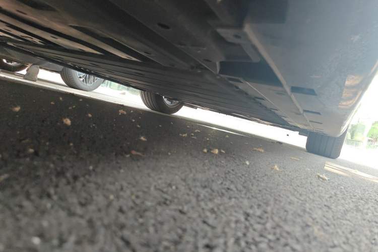 Used Avatr 06 2025 Pro Range-Extended Edition Chassis Rear Right