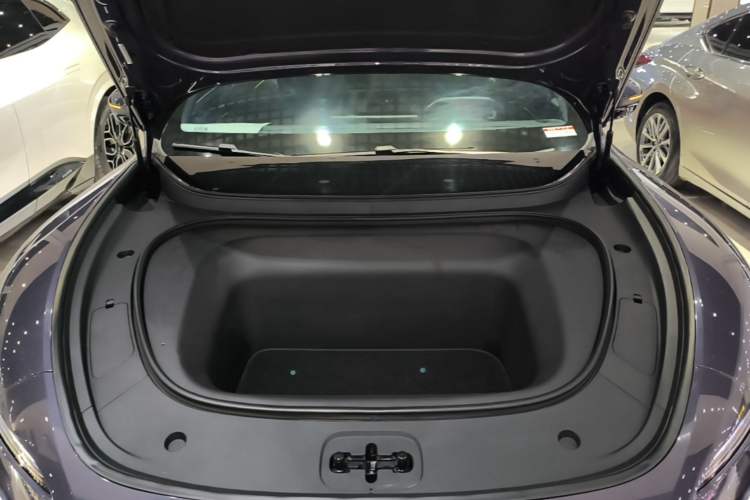 Used Avatr 06 2025 Ultra Pure Electric Edition Engine Bay