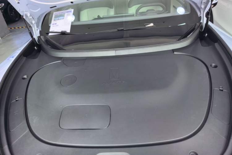 Used Avatr 06 2025 Pro Range-Extended Edition Engine Bay