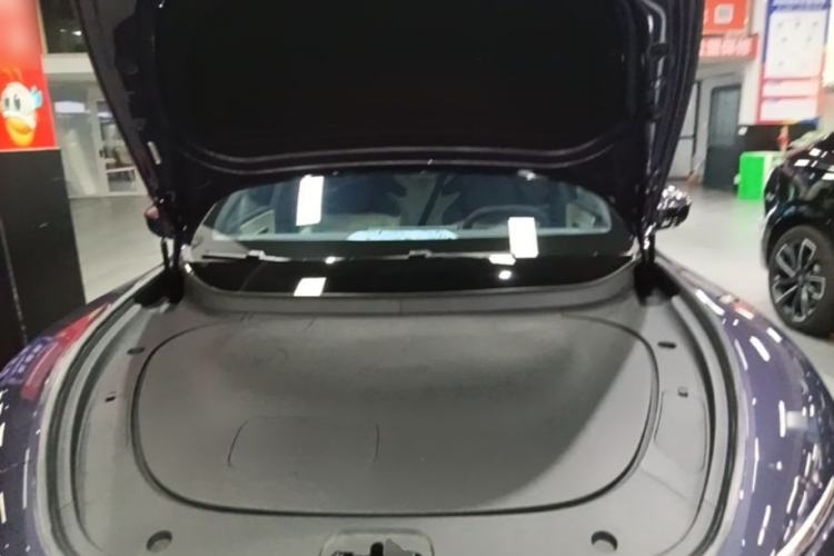 Used Avatr 06 2025 Pro Range-Extended Edition Engine Bay