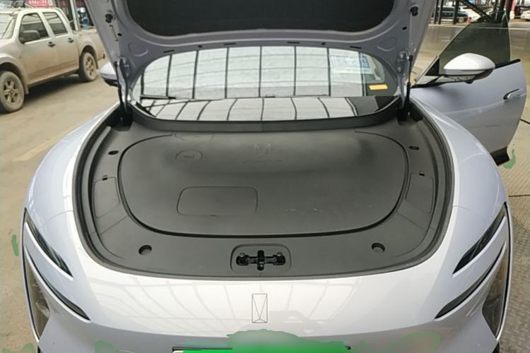 Used Avatr 06 2025 Pro Range-Extended Edition Engine Bay