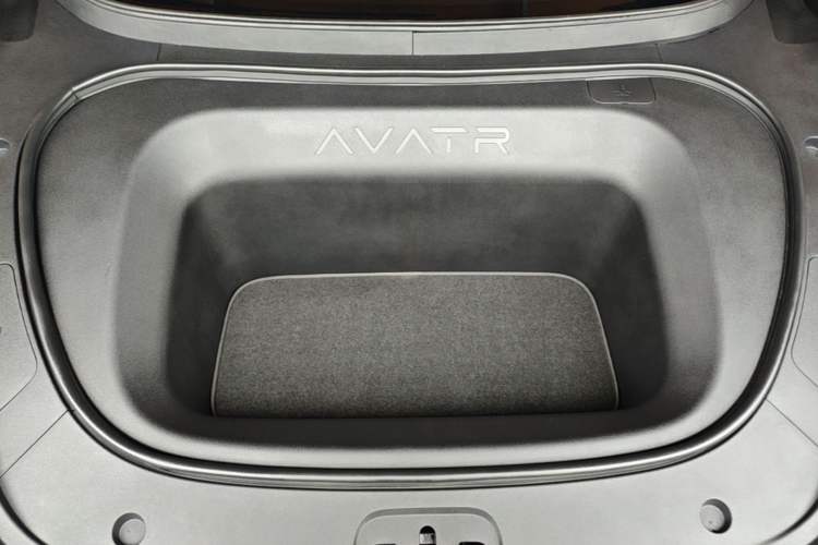 Used Avatr 06 2025 Ultra Pure Electric Edition Engine Bay