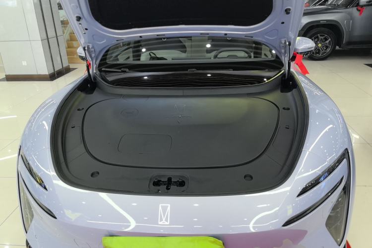 Used Avatr 06 2025 Pro Range-Extended Edition Engine Bay
