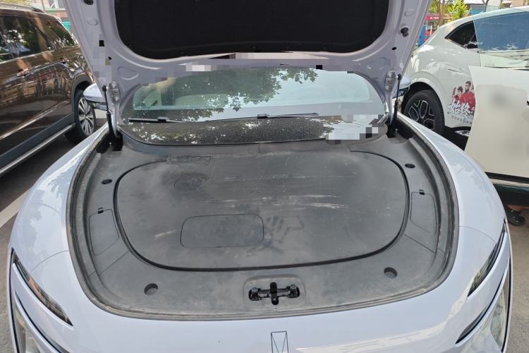Used Avatr 06 2025 Pro Range-Extended Edition Engine Bay