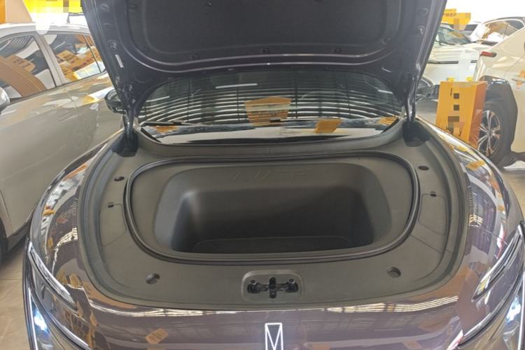 Used Avatr 06 2025 Ultra Pure Electric Edition Engine Bay