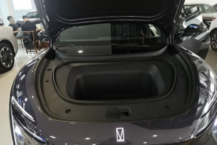 Used Avatr 06 2025 Ultra Pure Electric Edition Engine Bay