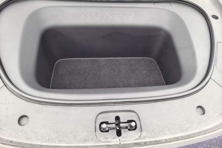 Used Avatr 06 2025 Ultra Pure Electric Edition Engine Bay