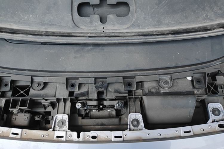 Used Avatr 06 2025 Pro Range-Extended Edition Engine Bay