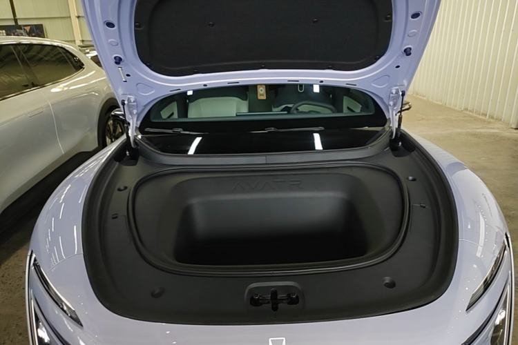 Used Avatr 06 2025 Ultra Pure Electric Edition Engine Bay