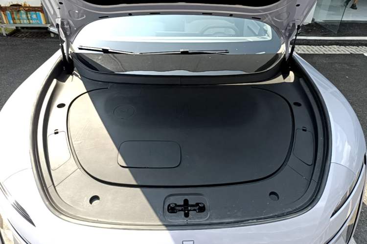 Used Avatr 06 2025 Max Extended-Range Edition Engine Bay