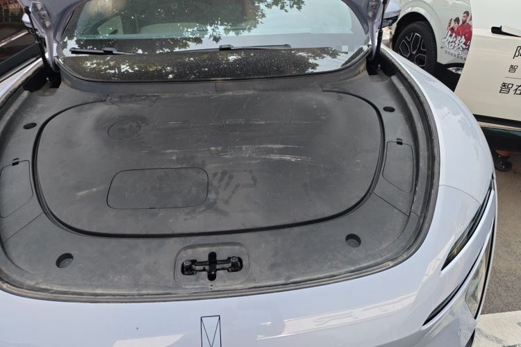 Used Avatr 06 2025 Pro Range-Extended Edition Engine Bay Left