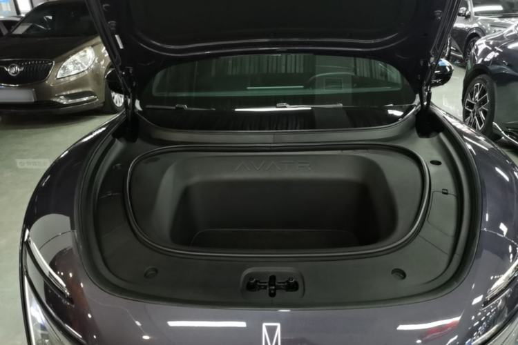 Used Avatr 06 2025 Ultra Pure Electric Edition Engine Bay