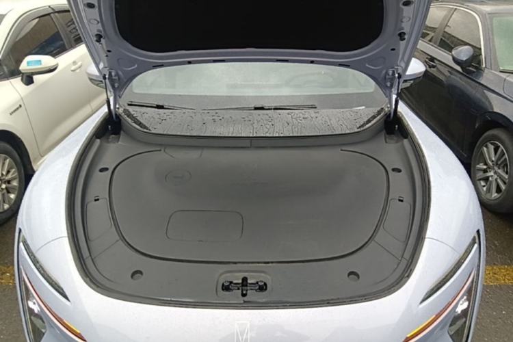 Used Avatr 06 2025 Pro Range-Extended Edition Engine Bay