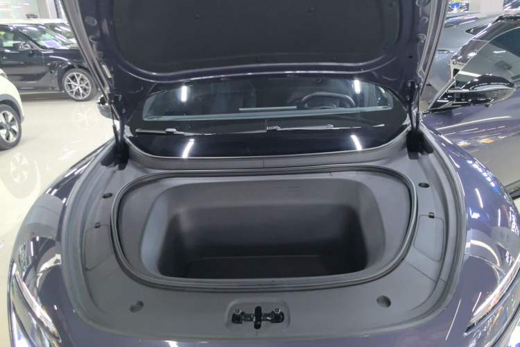 Used Avatr 06 2025 Ultra Pure Electric Edition Engine Bay