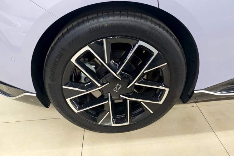 Used Avatr 06 2025 Pro Range-Extended Edition Exterior 2