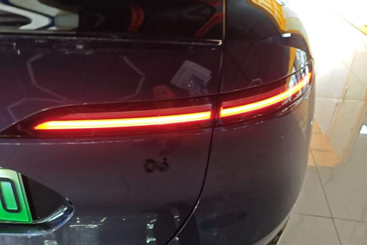 Used Avatr 06 2025 Ultra Pure Electric Edition Exterior 3