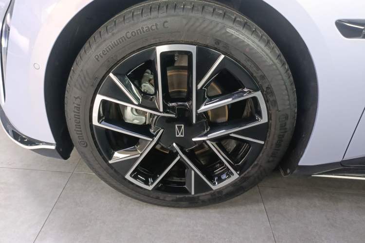 Used Avatr 06 2025 Pro Range-Extended Edition Exterior 4