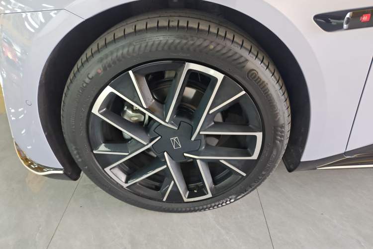 Used Avatr 06 2025 Pro Range-Extended Edition Exterior 4
