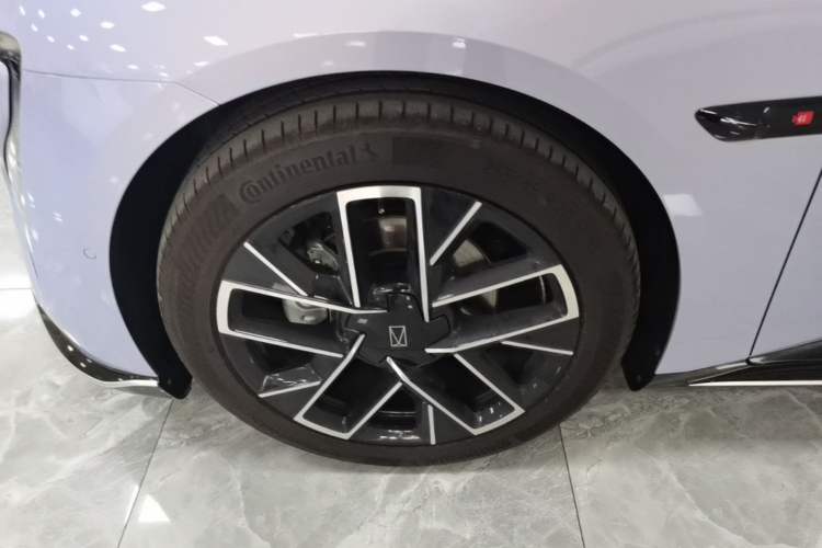 Used Avatr 06 2025 Pro Range-Extended Edition Exterior 4