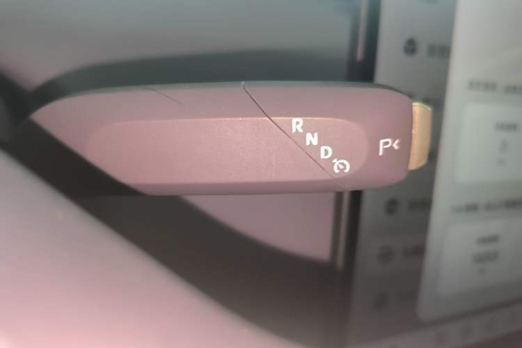 Used Avatr 06 2025 Pro Range-Extended Edition Gear Lever