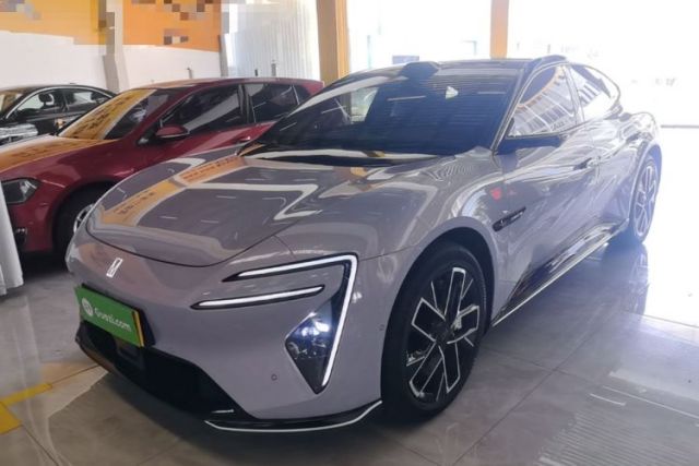Używany Avatr 06 2025 Ultra Pure Electric Edition