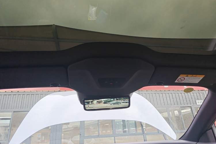 Used Avatr 06 2025 Ultra Pure Electric Edition Headliner