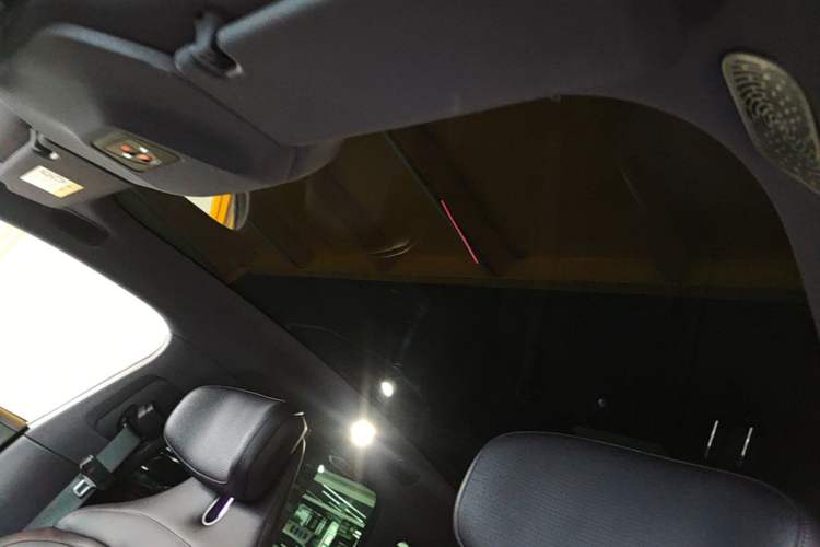 Used Avatr 06 2025 Ultra Pure Electric Edition Headliner
