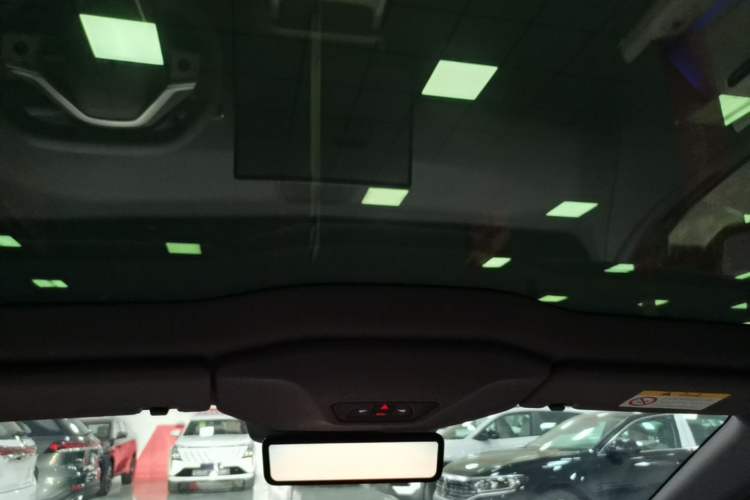 Used Avatr 06 2025 Pro Range-Extended Edition Headliner