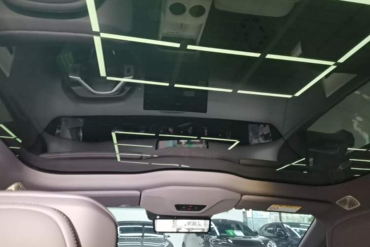 Used Avatr 06 2025 Max All-Electric Version Headliner