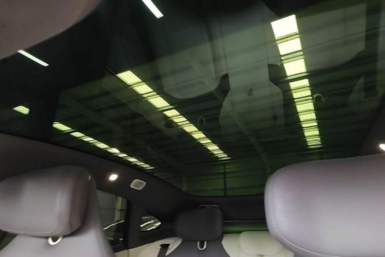 Used Avatr 06 2025 Ultra Pure Electric Edition Headliner