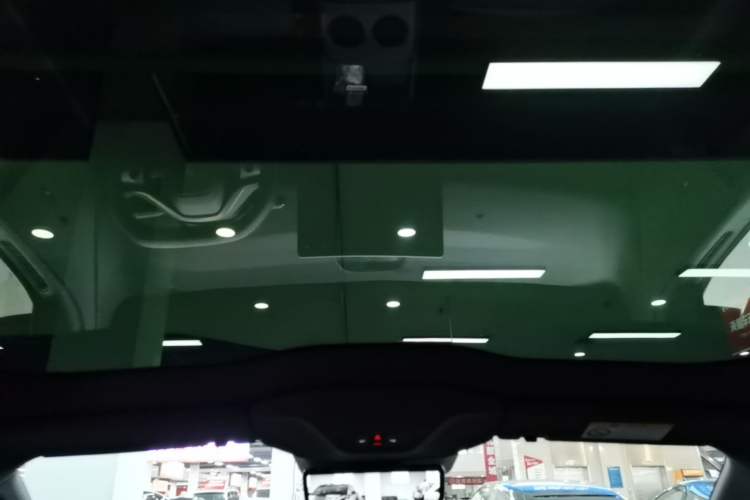 Used Avatr 06 2025 Ultra Pure Electric Edition Headliner