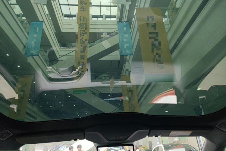 Used Avatr 06 2025 Ultra Pure Electric Edition Headliner