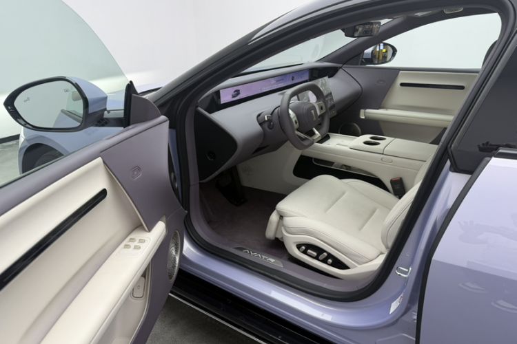 Used Avatr 06 2025 Pro Range-Extended Edition Interior 2