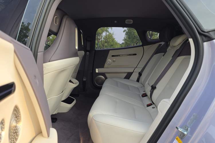 Used Avatr 06 2025 Pro Range-Extended Edition Interior 2