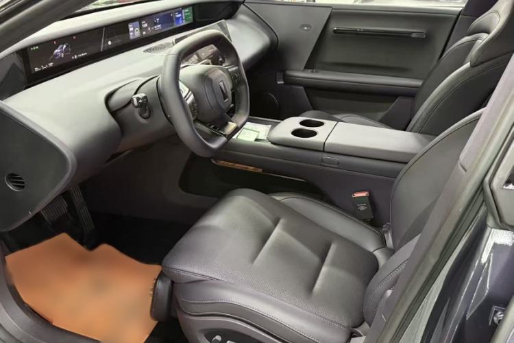 Used Avatr 06 2025 Ultra Pure Electric Edition Interior 2