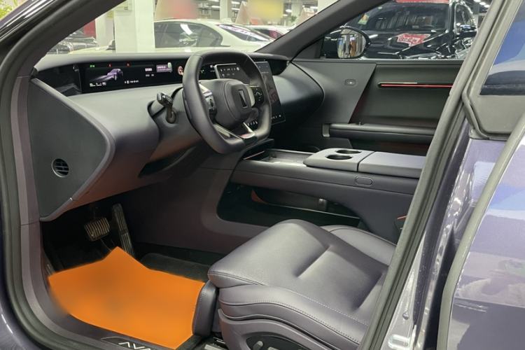 Used Avatr 06 2025 Ultra Pure Electric Edition Interior 2