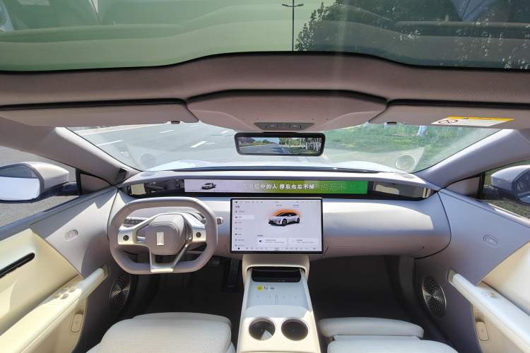 Used Avatr 06 2025 Pro Range-Extended Edition Interior 3