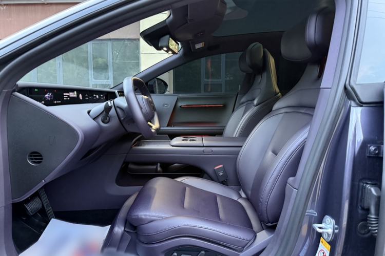 Used Avatr 06 2025 Ultra Pure Electric Edition Interior 3