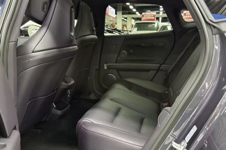Used Avatr 06 2025 Ultra Pure Electric Edition Interior 4