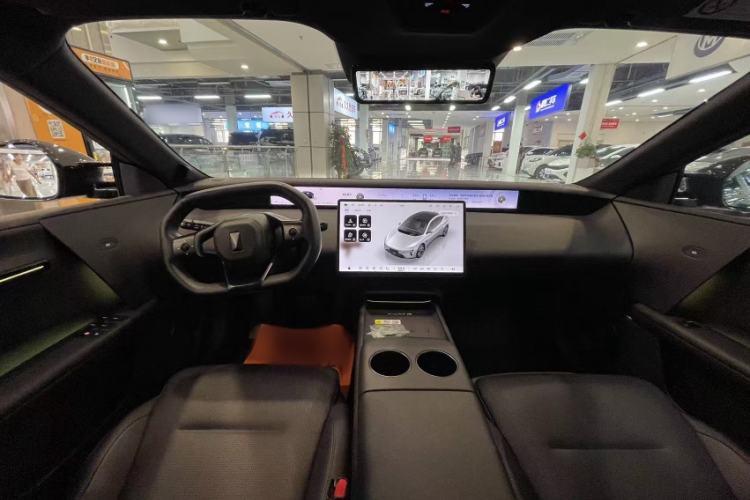 Used Avatr 06 2025 Ultra Pure Electric Edition Interior 4