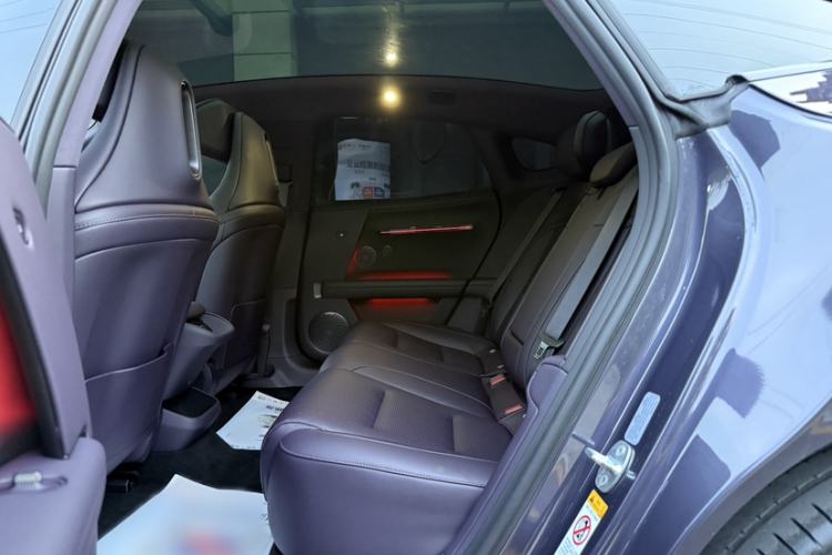 Used Avatr 06 2025 Ultra Pure Electric Edition Interior 4