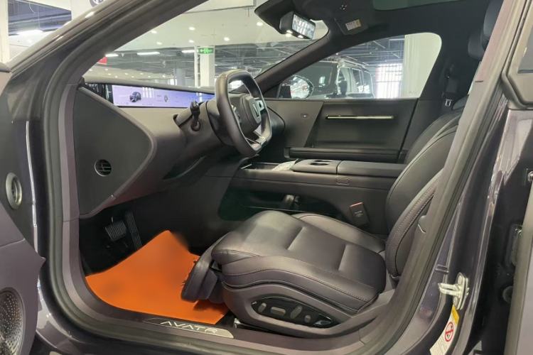Used Avatr 06 2025 Ultra Pure Electric Edition Interior 5