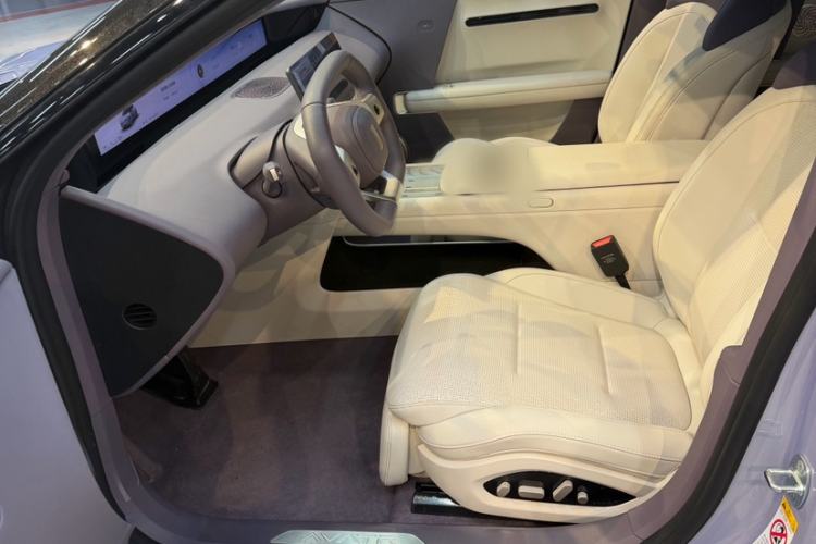 Used Avatr 06 2025 Ultra Pure Electric Edition Interior 5