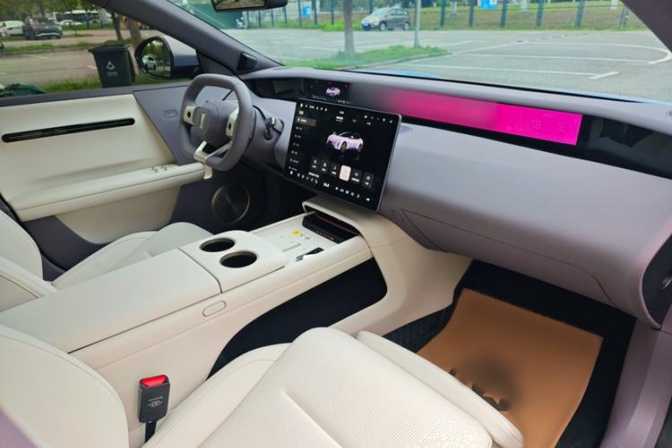 Used Avatr 06 2025 Pro Range-Extended Edition Interior 6