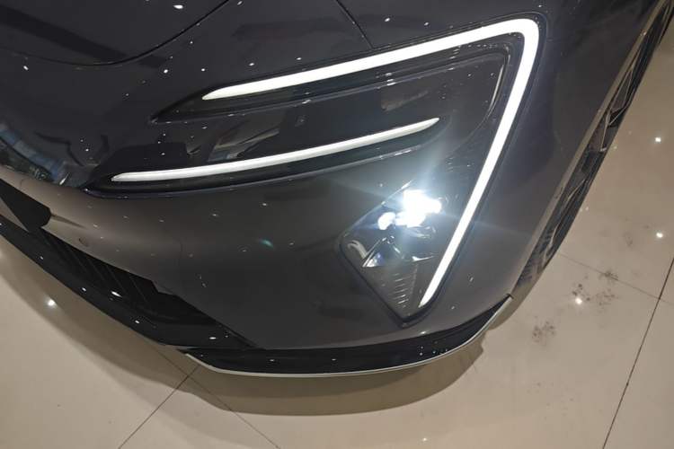 Used Avatr 06 2025 Ultra Pure Electric Edition Left Front Headlight