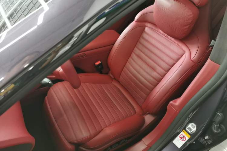 Used Avatr 06 2025 Ultra Pure Electric Edition Left Front Seat