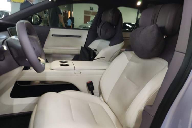 Used Avatr 06 2025 Pro Range-Extended Edition Left Front Seat