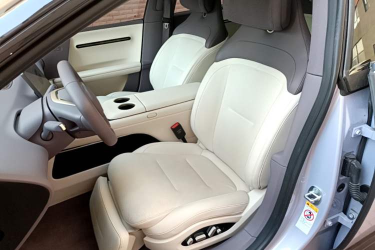 Used Avatr 06 2025 Pro Range-Extended Edition Left Front Seat