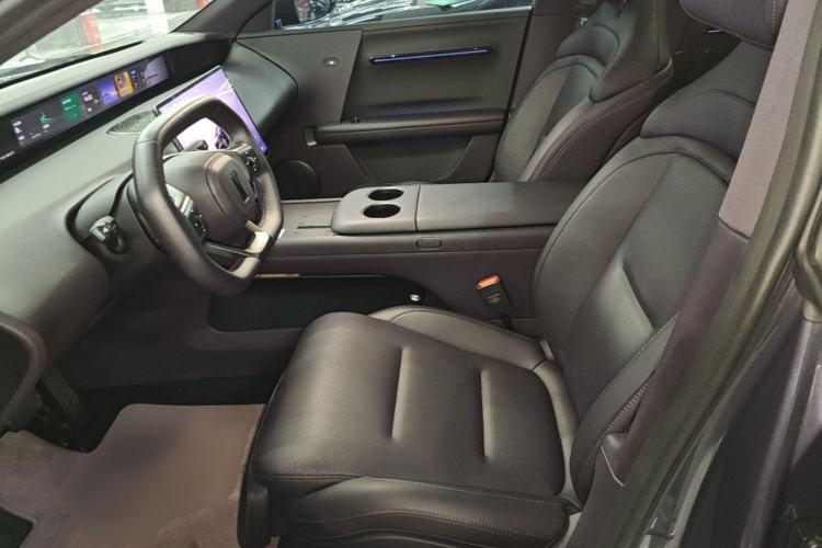Used Avatr 06 2025 Ultra Pure Electric Edition Left Front Seat